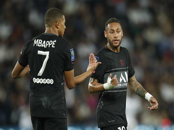 Mbappe "quay xe" vì PSG tống khứ Neymar?