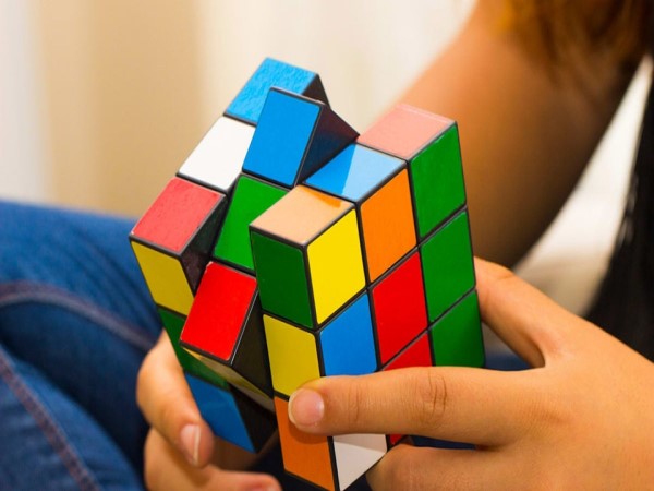 Hướng dẫn 3 bước cơ bản để giải một khối Rubik 4x4